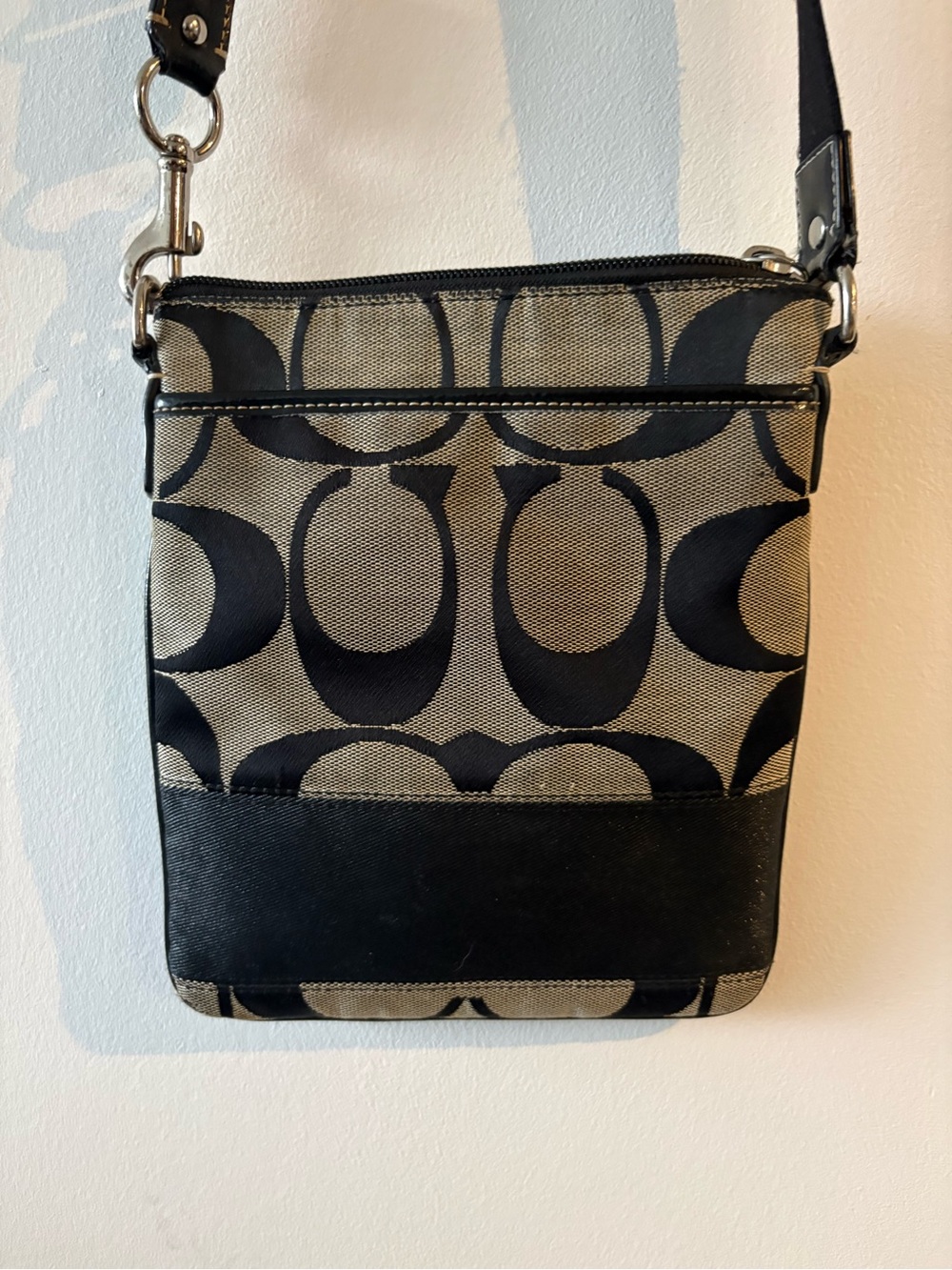 Vintage y2k Coach Black & Khaki Signature Crossbody Bag